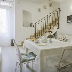 https://a-casa-di-sonia.sicilyhotelsitaly.net